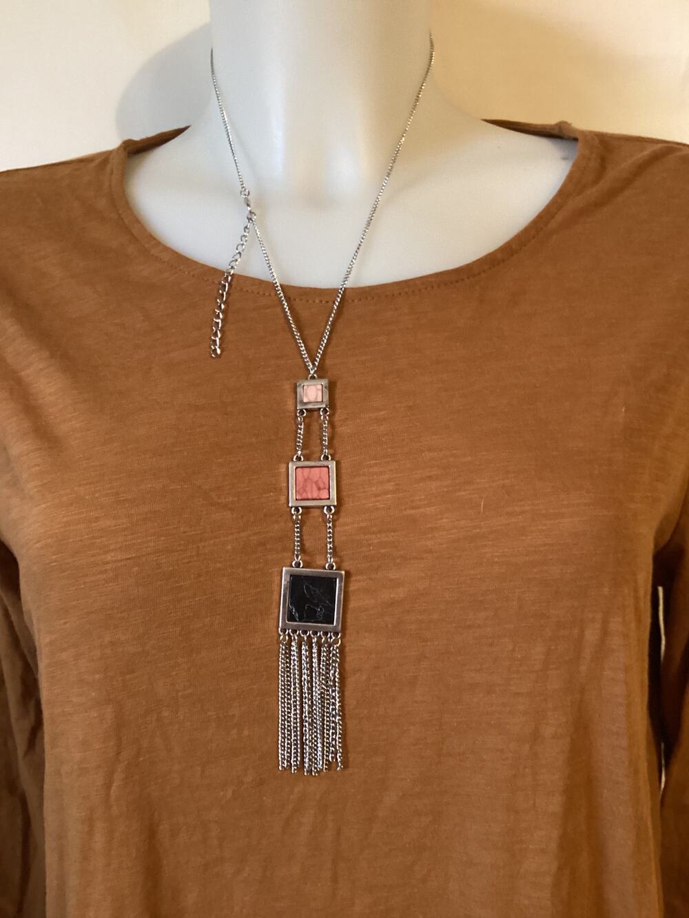 2149 NWT Paparazzi "This Land Is Your Land" Necklace 20" w/Matching Earrings